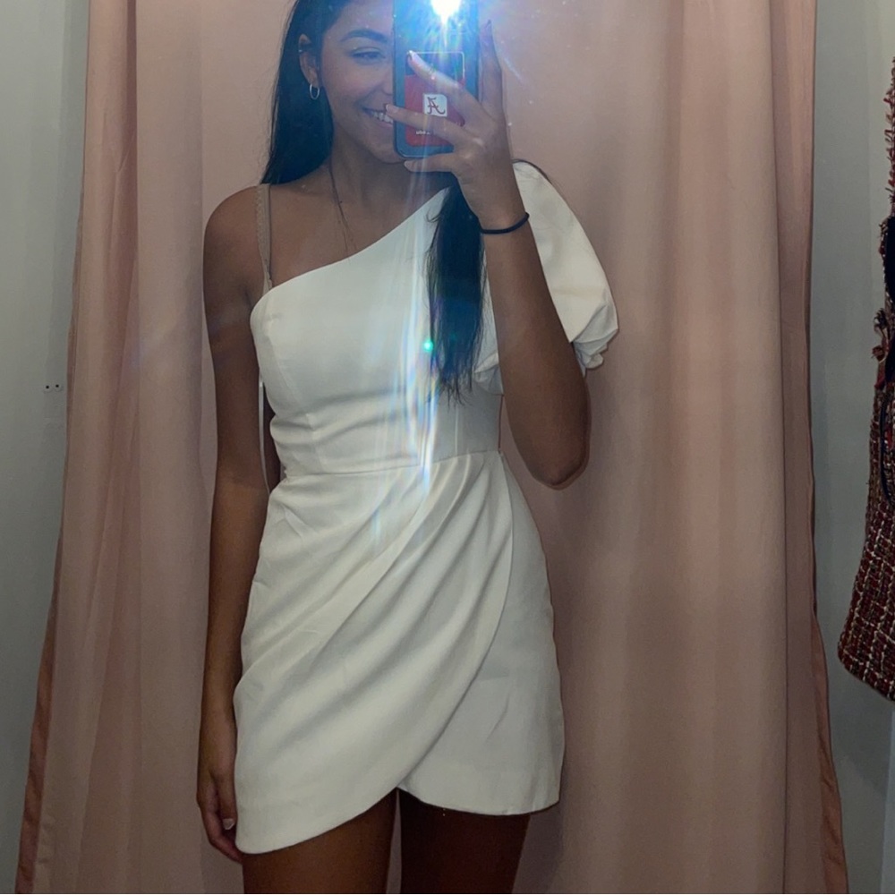 DO+BE white one shoulder dress